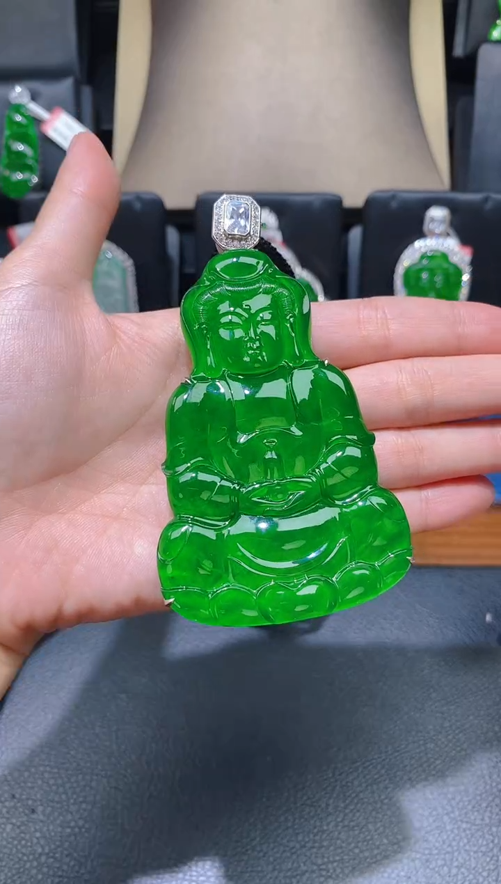 【闪购商品】翡翠颈饰未镶嵌翡翠Q16