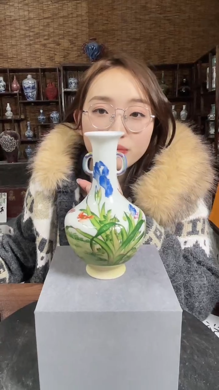 红星严选交流瓷器珐琅双耳瓶