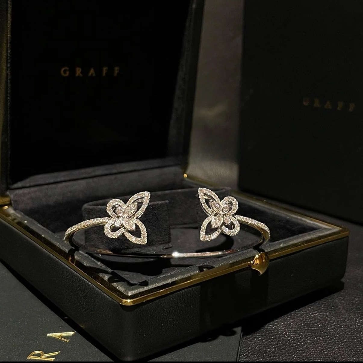 99新 Graff/格拉夫 珊珊 Graff 蝴蝶幻影双重奏手镯满钻 16码