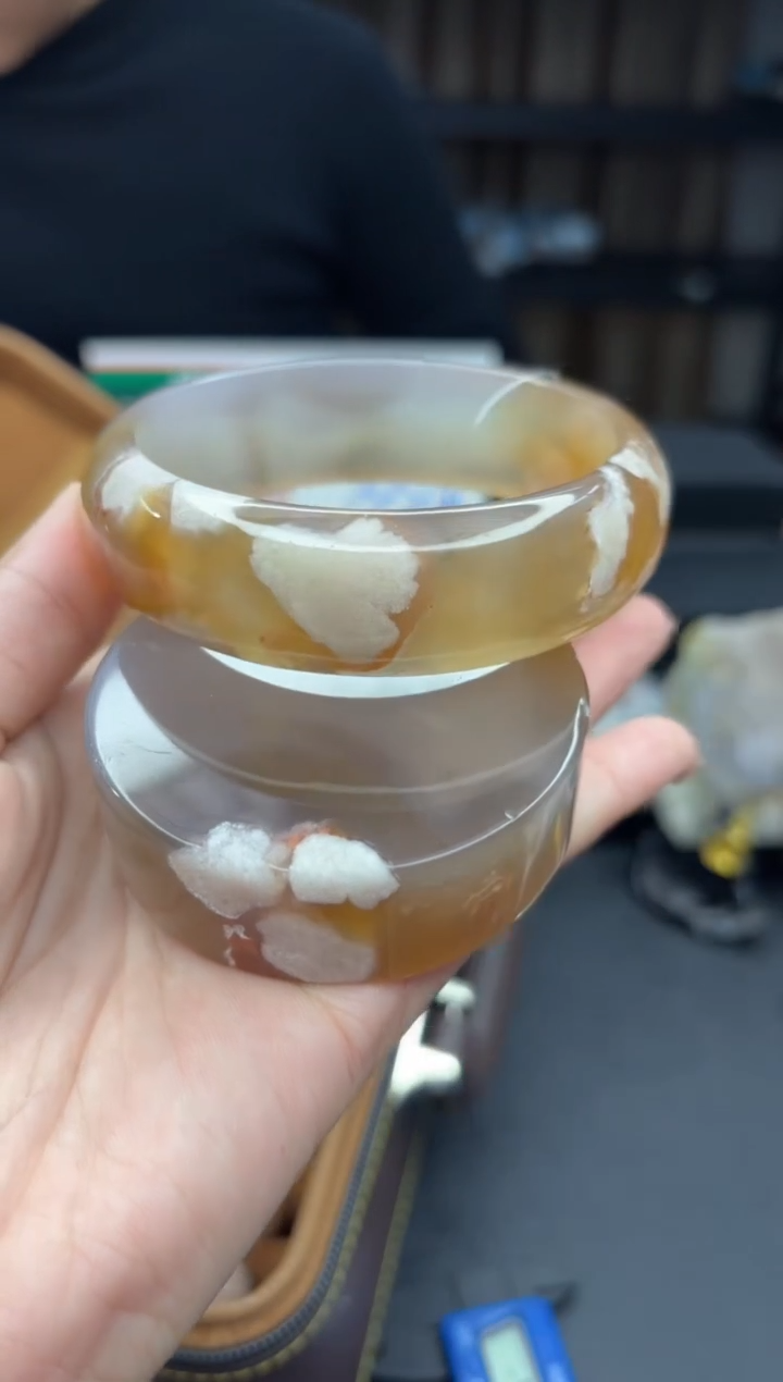 【闪购商品】石英质玉手镯未镶嵌19（66圈赠送镯心）