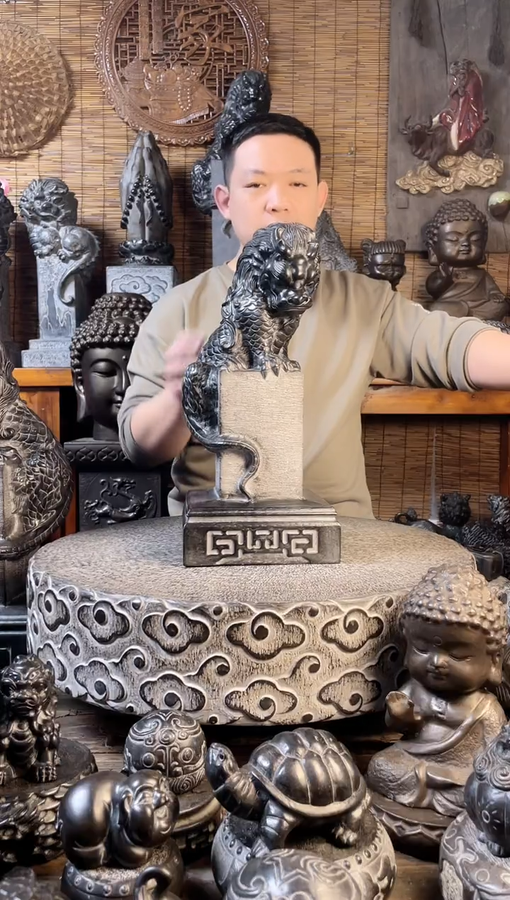 【闪购商品】42吸水兽立柱天然青石雕刻