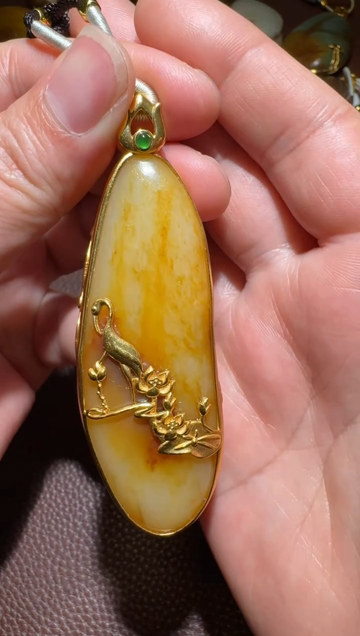 【闪购商品】和田玉挂件足金镶嵌和田玉
