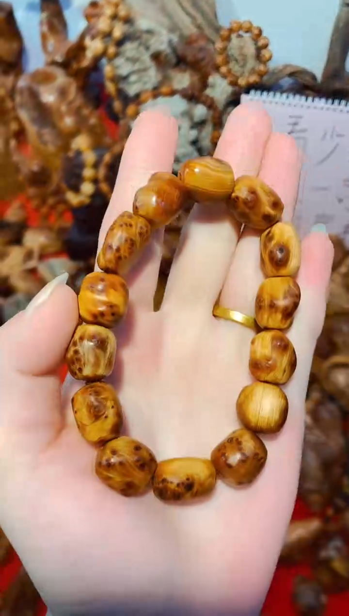 柏木（崖柏）42北太行崖柏陈化手把件手串