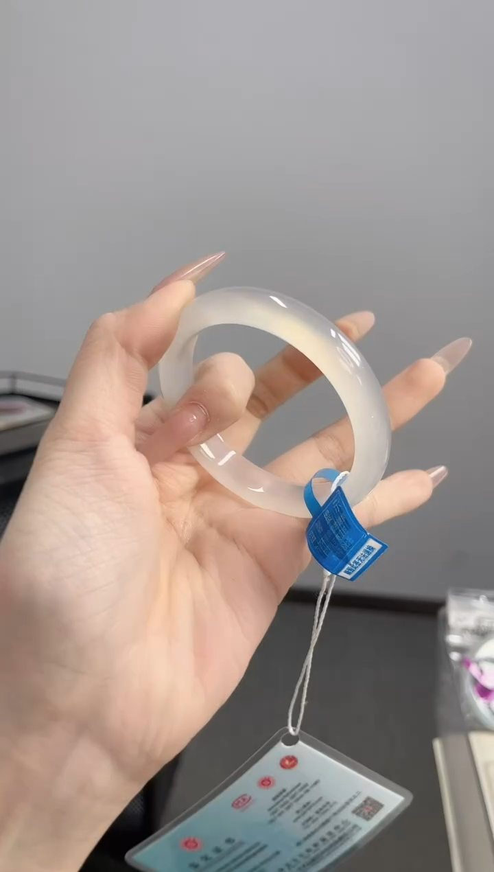 【闪购商品】玛瑙/玉髓手镯未镶嵌53-54圈