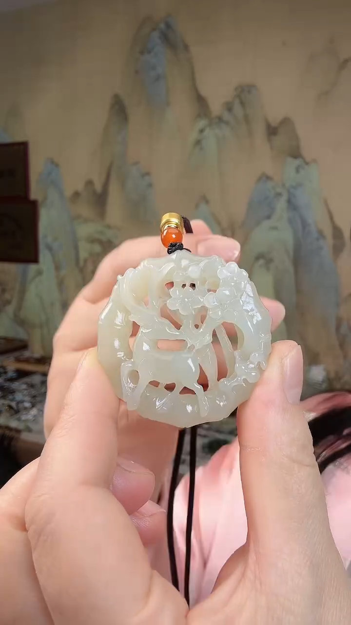 颈饰未镶嵌和田玉.