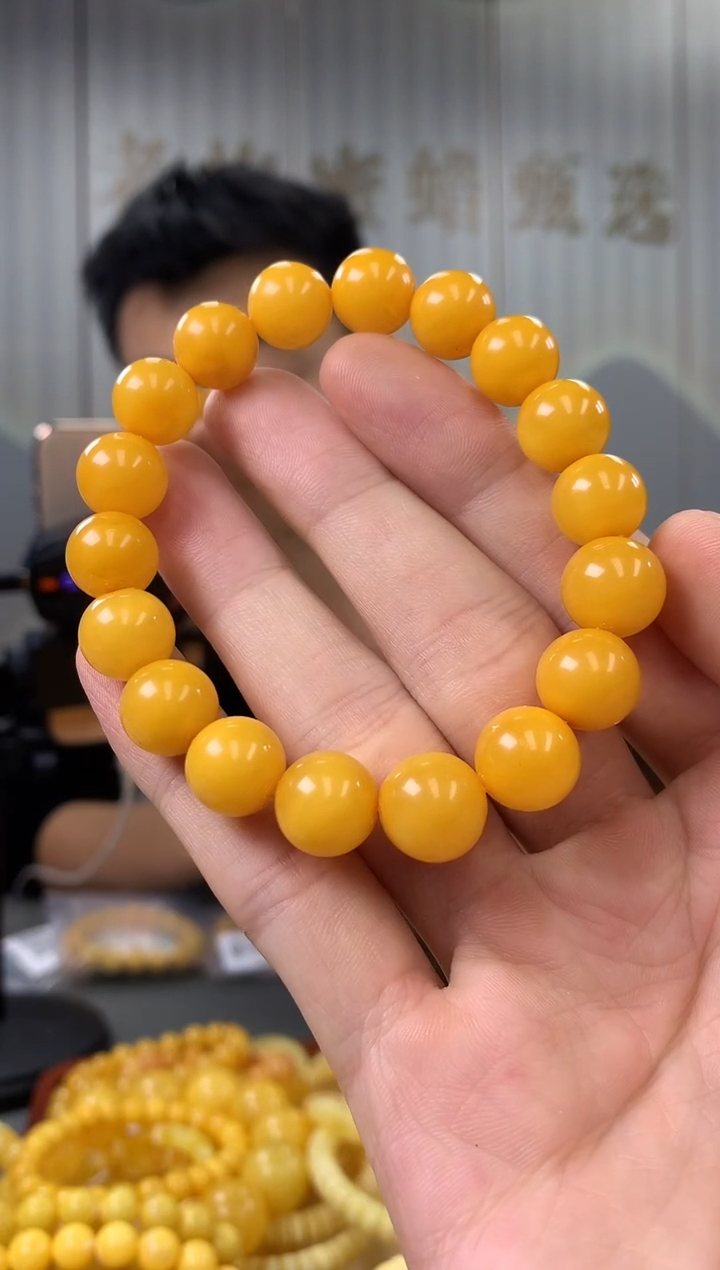 【闪购商品】琥珀裸石未镶嵌手串