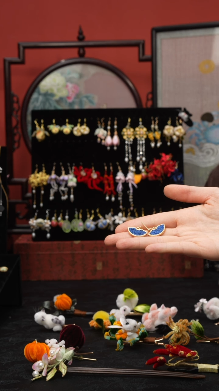 刺绣采****?非遗手工绒花饰品