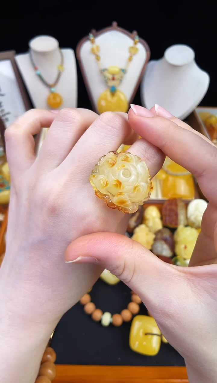 琥珀未镶嵌珠宝奇石柒月