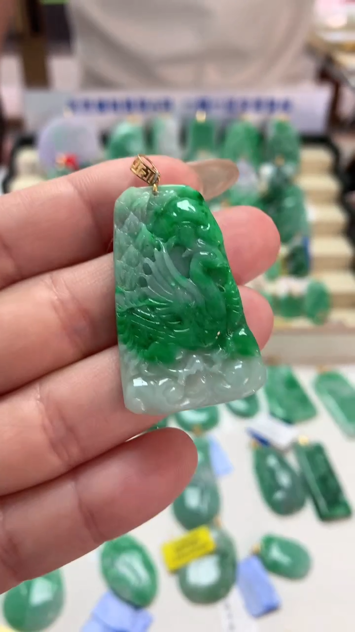 【闪购商品】翡翠吊坠(不含链)18K金镶嵌挂件