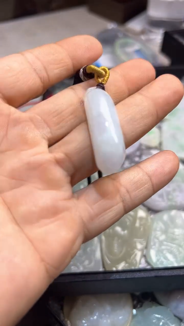 【闪购商品】翡翠吊坠(不含链)未镶嵌福瓜