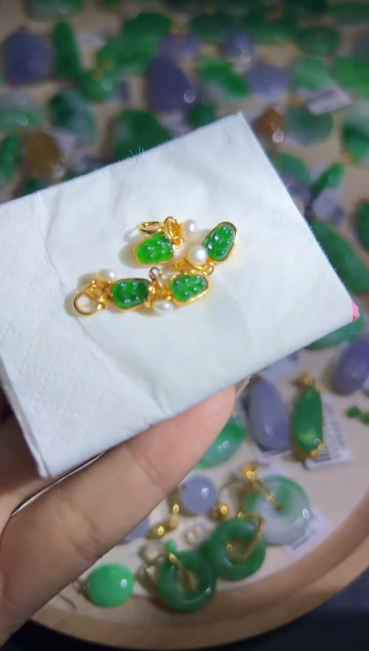 【闪购商品】翡翠颈饰银S925镶嵌Q翡翠/多样性发货/一件