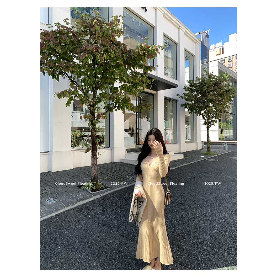 【CloudSweet 10/28 21:00】【新色返场】赫尔曼曲线 修身针织裙