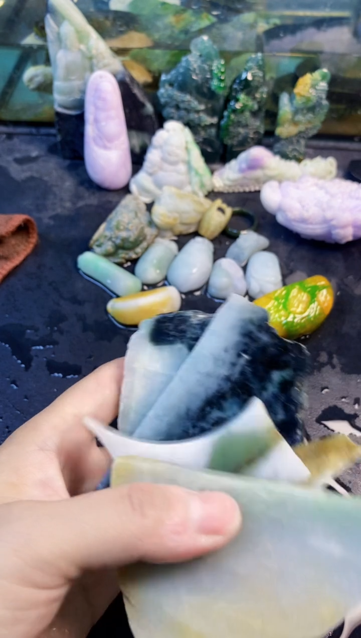颈饰未镶嵌翡翠 天然翡翠021