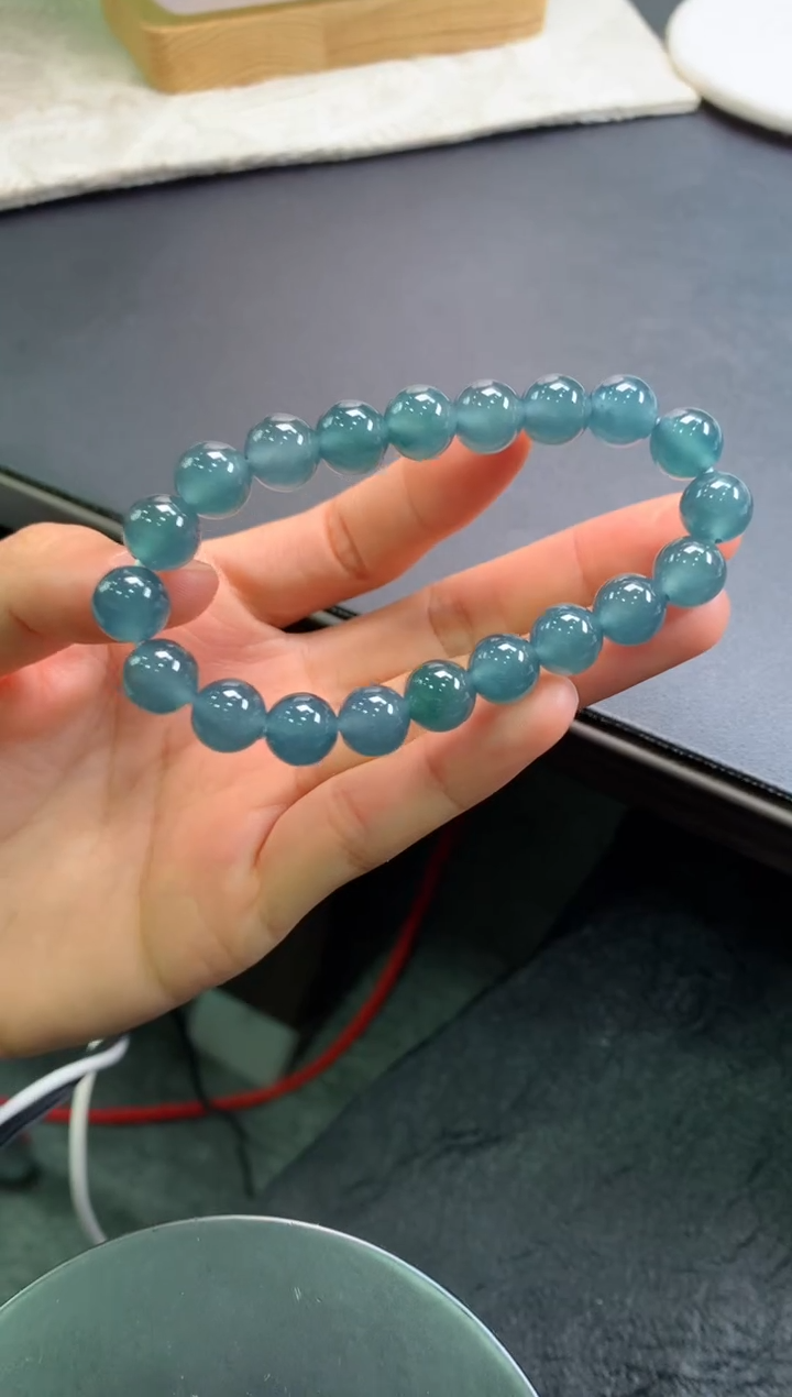 翡翠未镶嵌颈饰无鉴赏期