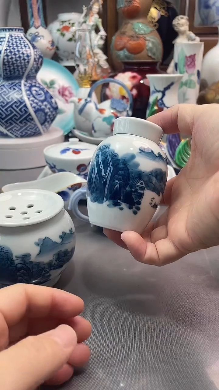 瓷片田万青花茶叶罐