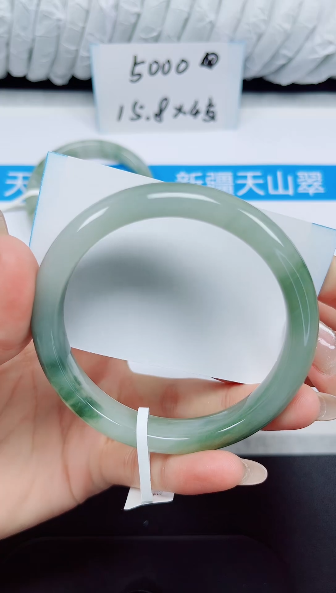 未镶嵌手镯石英质玉53-62.4