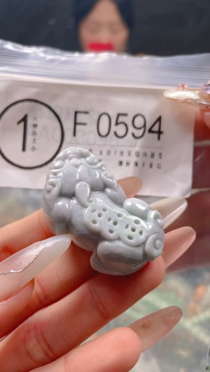 【闪购商品】翡翠颈饰未镶嵌/F/翡翠A货一图一物