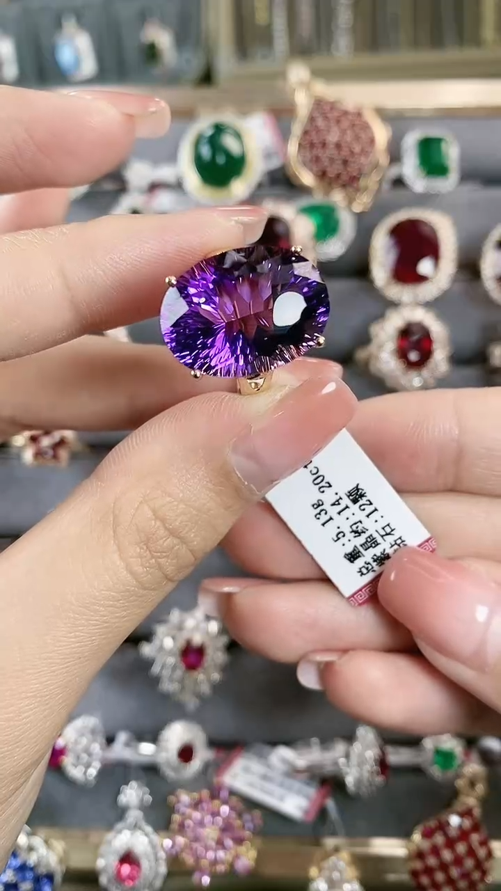 【闪购商品】紫晶戒指18K金镶嵌18K金镶嵌紫晶戒指