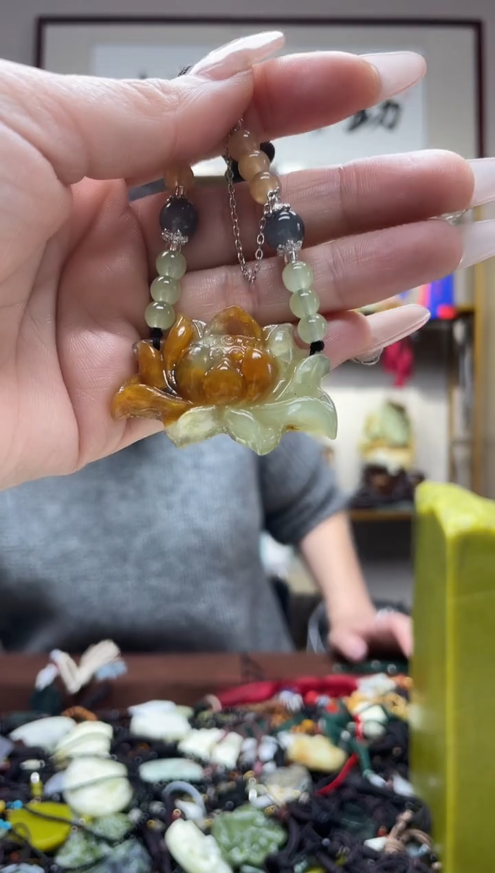 未镶嵌岫玉吊坠·