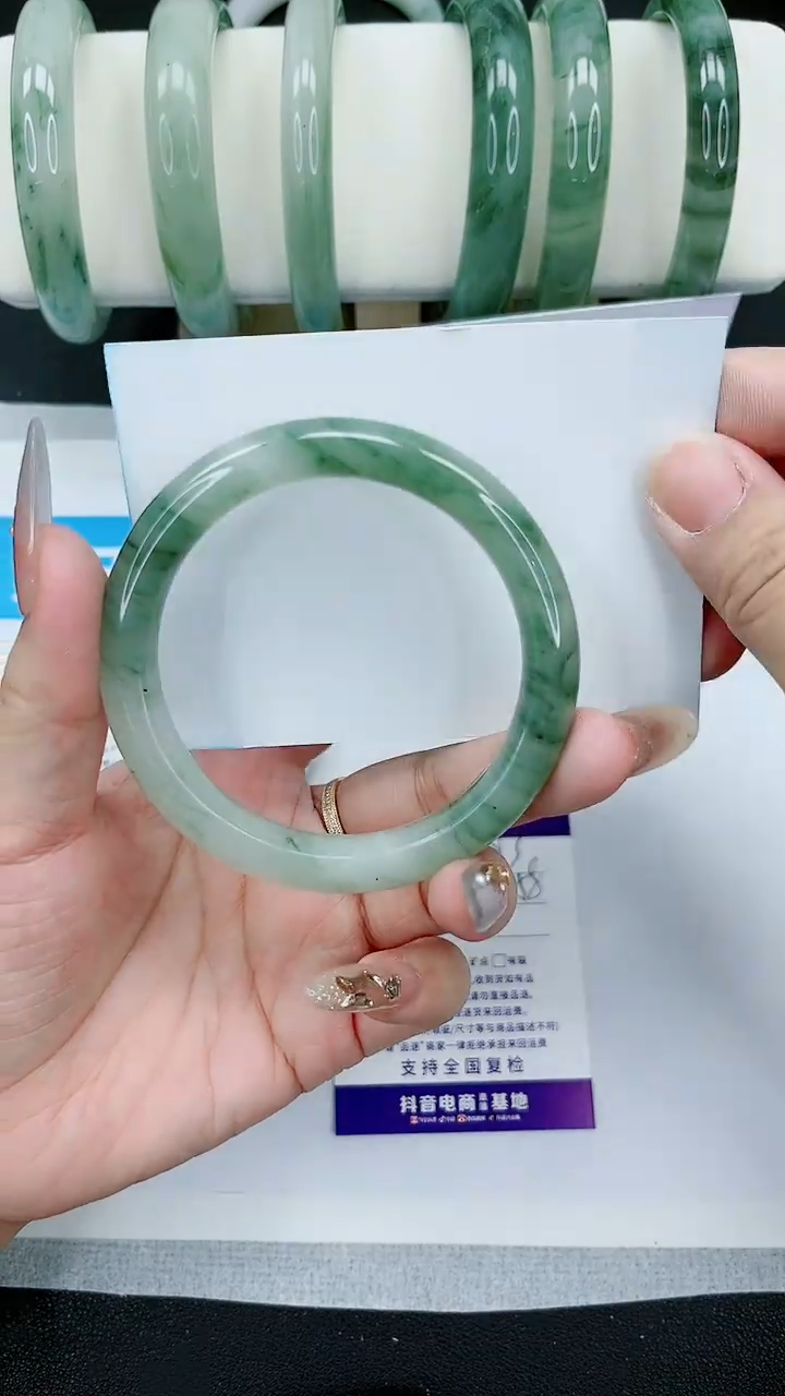 【闪购商品】石英质玉手镯未镶嵌93号/57-58圈