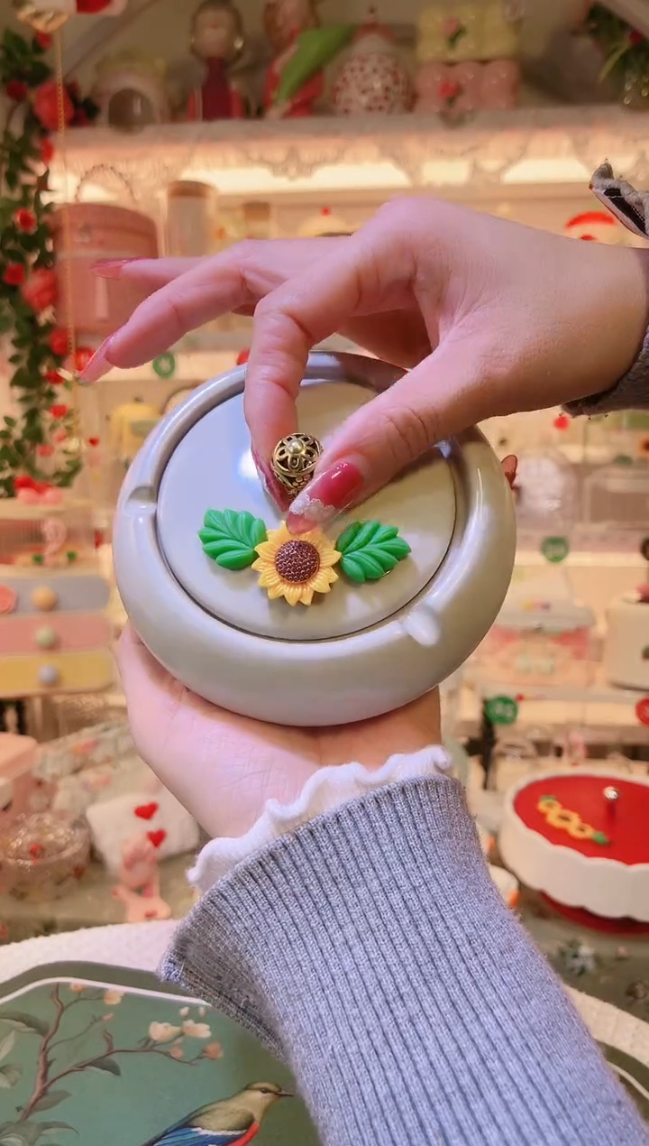 向日葵烟灰缸——小家焕新必备！