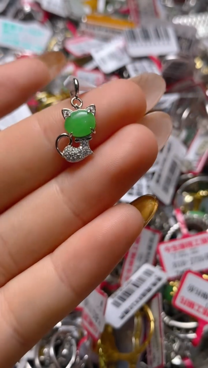 银S925镶嵌戒指翡翠百内无证书