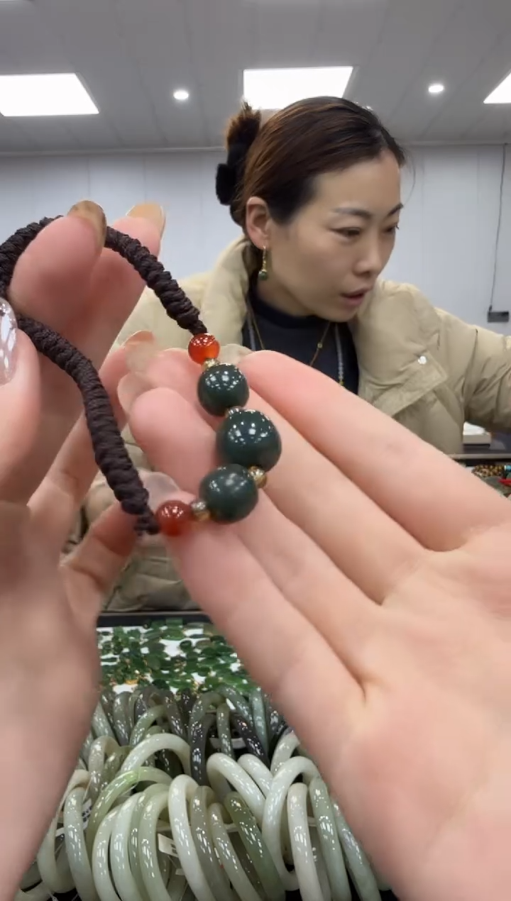 未镶嵌手绳和田玉多样性发其一zj