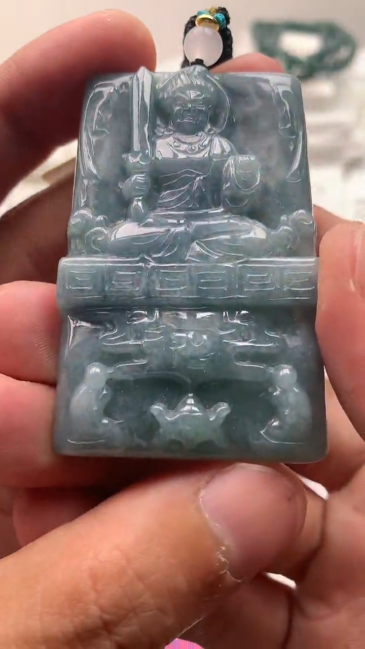 翡翠未镶嵌颈饰不动【品质一般介意慎拍】