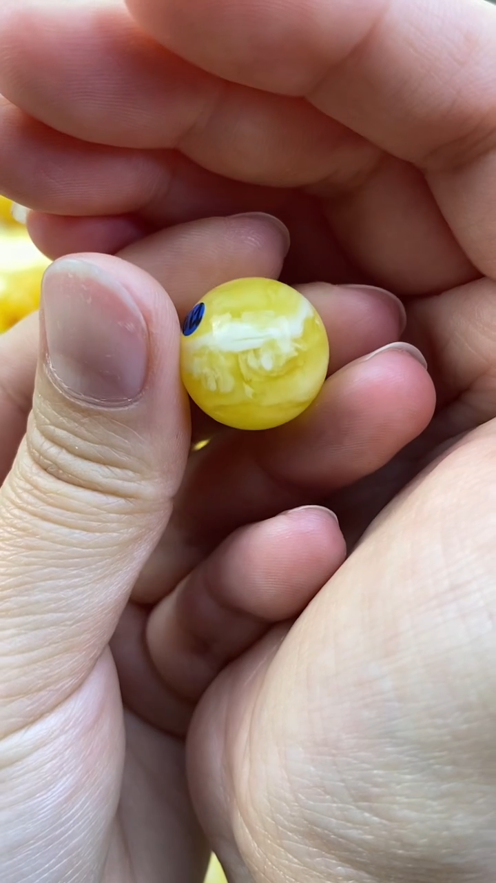 【闪购商品】琥珀裸石未镶嵌月.7