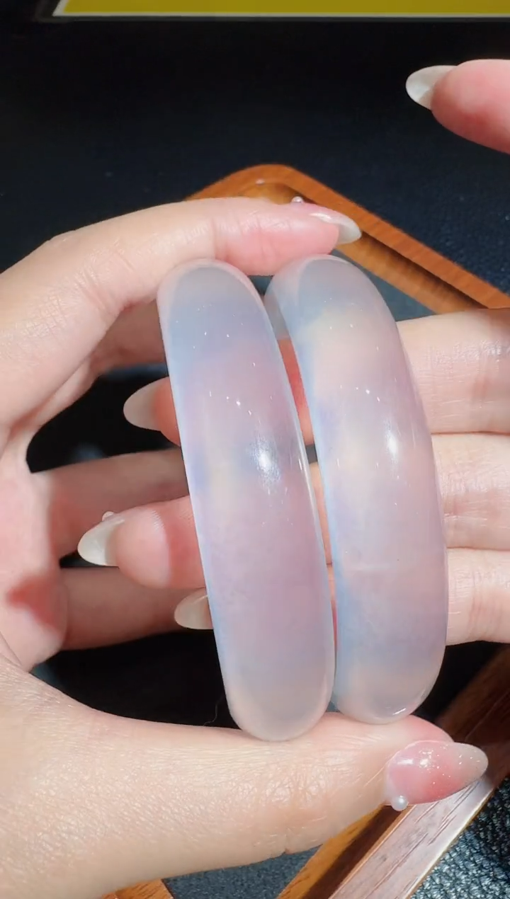 【闪购商品】石英岩玉手镯未镶嵌多样性发货只发一件