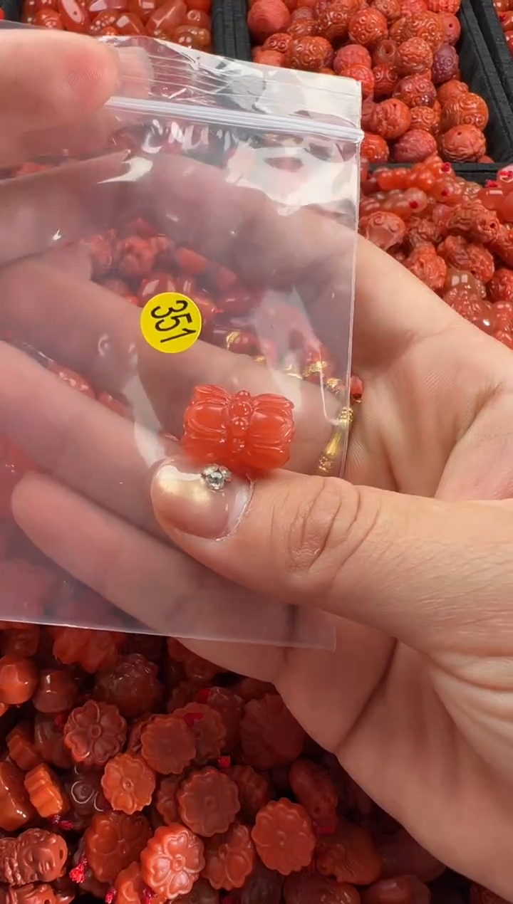 【闪购商品】南红玛瑙颈饰未镶嵌1