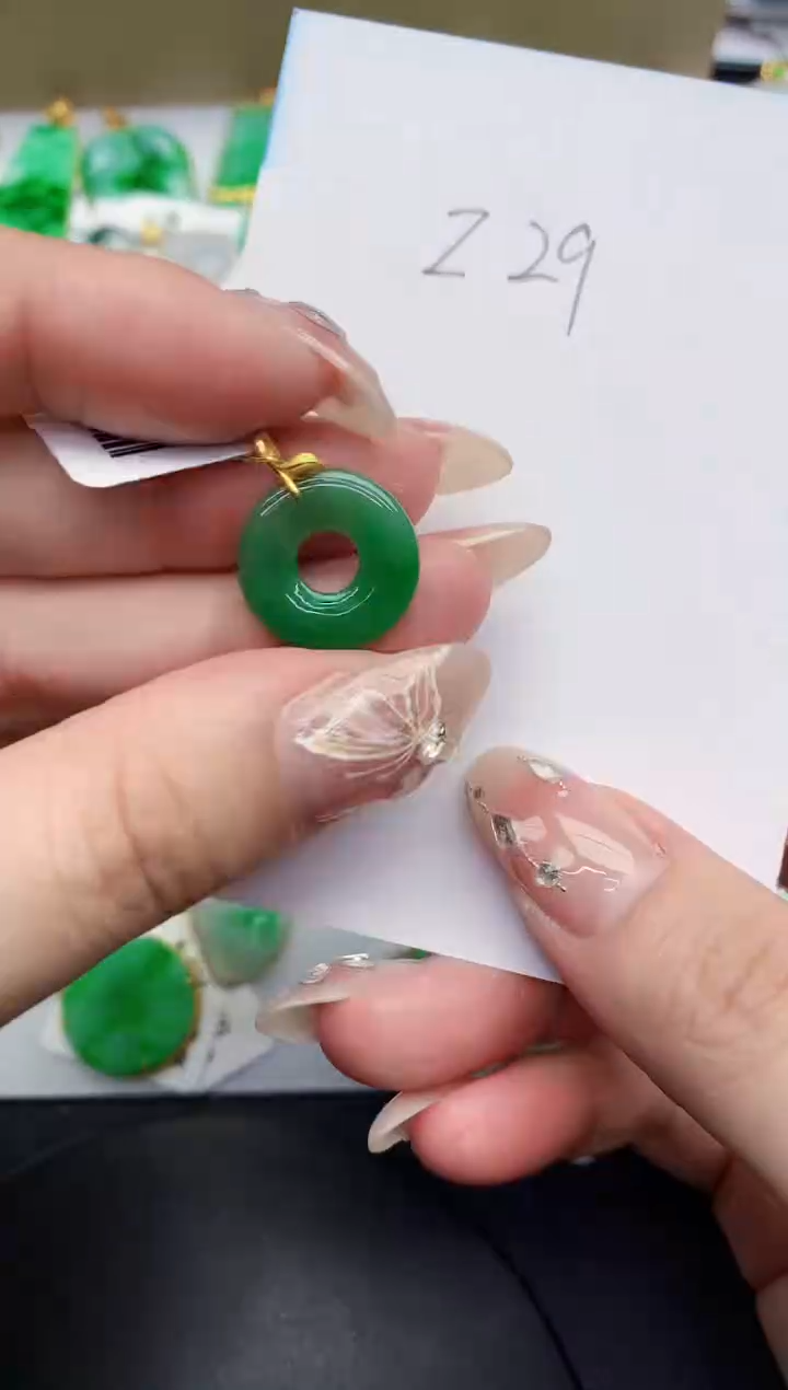 【闪购商品】翡翠颈饰18K金镶嵌0000000000