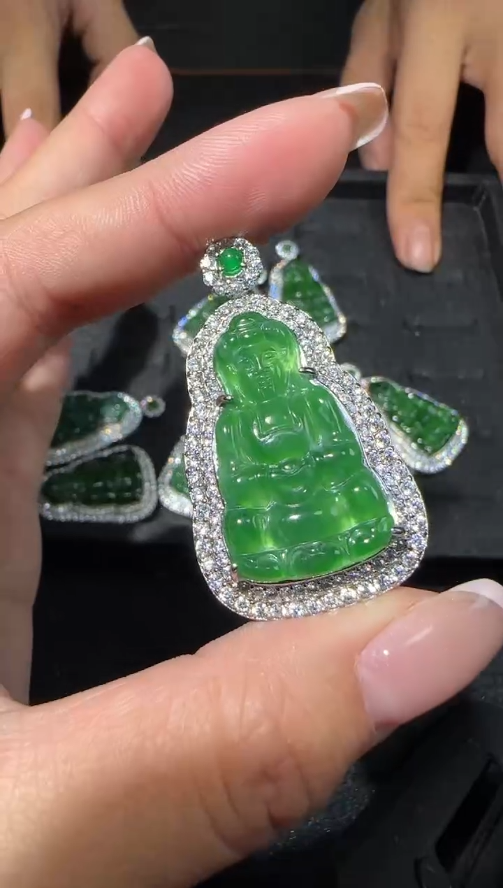 【闪购商品】翡翠吊坠(赠链)未镶嵌4448多样性发货拍一发一