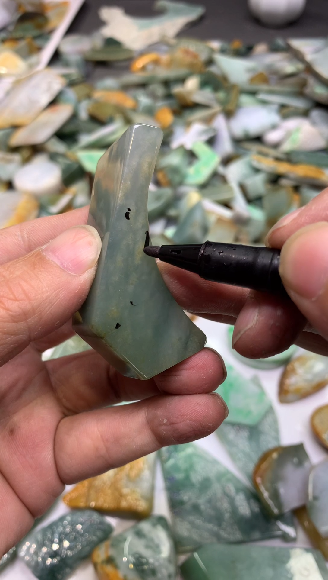 【闪购商品】翡翠颈饰未镶嵌天然翡翠A货