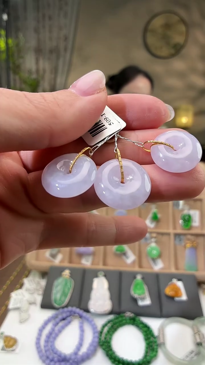 颈饰18K金镶嵌翡翠平安扣 多样性发货