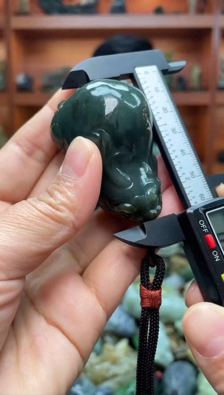 未镶嵌和田玉把件1