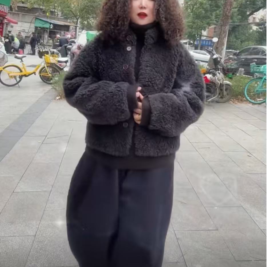 长袖宽松型女常规袖欧美风短外套网红短款上衣毛领