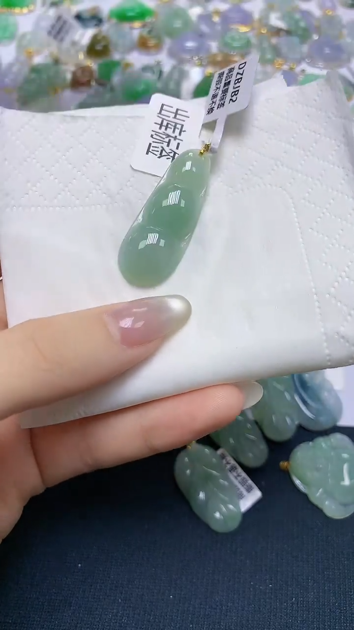 【闪购商品】翡翠18K金镶嵌颈饰天然缅甸A货翡翠