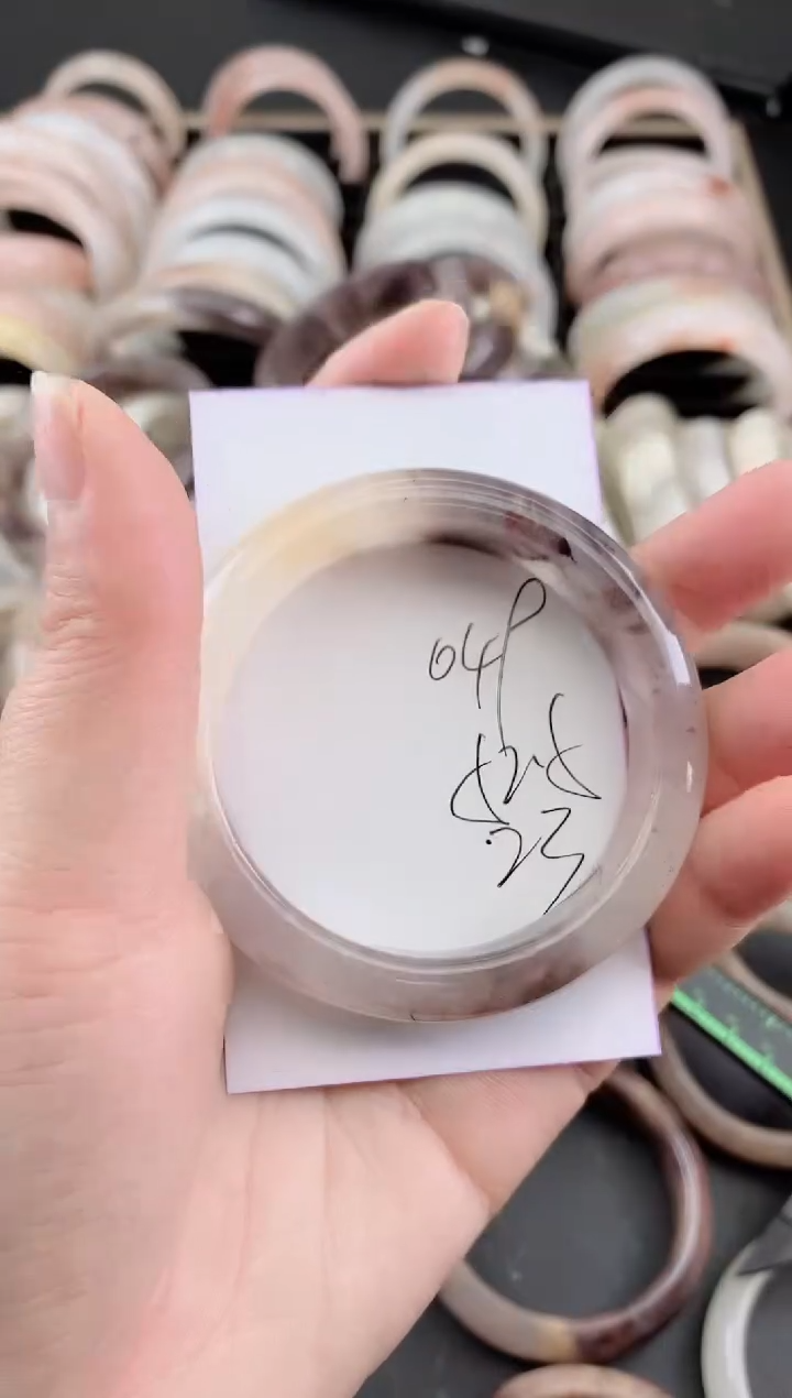 未镶嵌手镯石英质玉（金丝玉）049