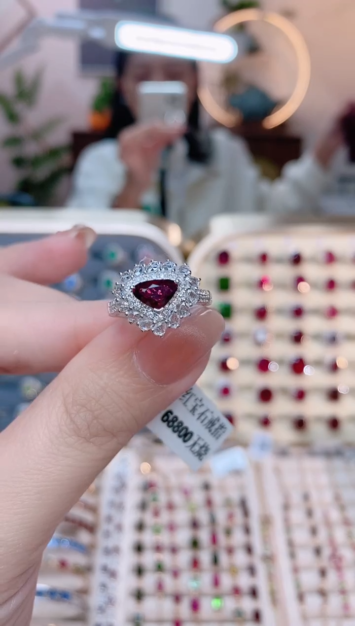 【闪购商品】红宝石18K金戒指18K金镶嵌1