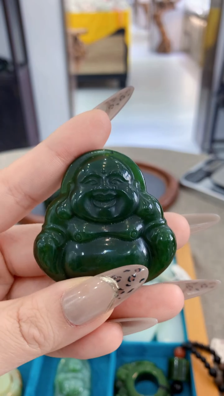 【闪购商品】和田玉吊坠(赠链)未镶嵌和田玉碧玉佛公