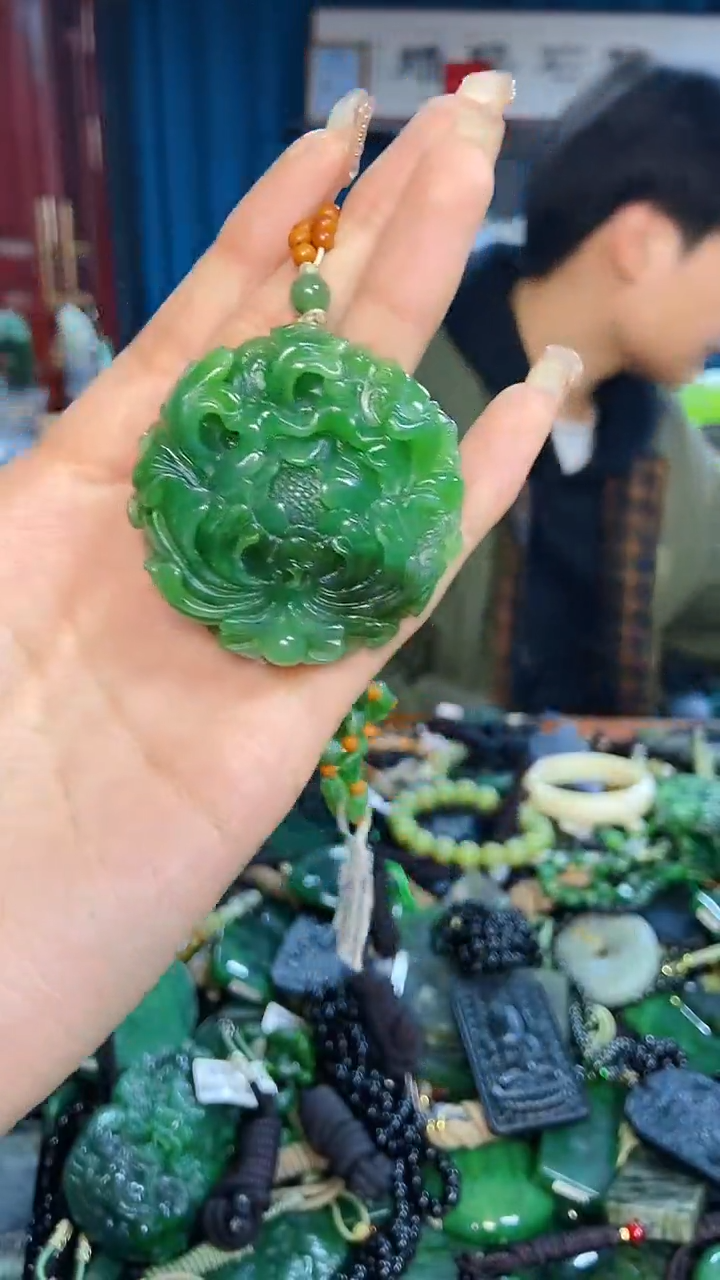 未镶嵌和田玉挂件1