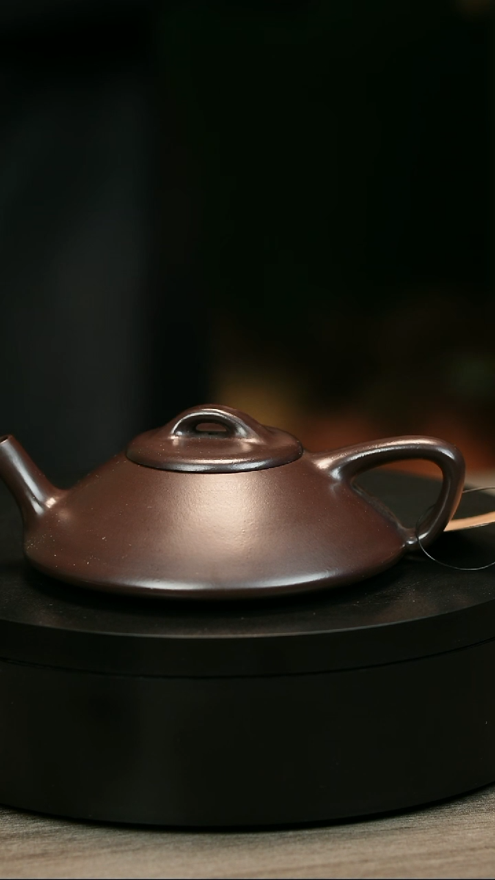 茶壶紫砂K*H1927陈春芬黑墩头合瓢