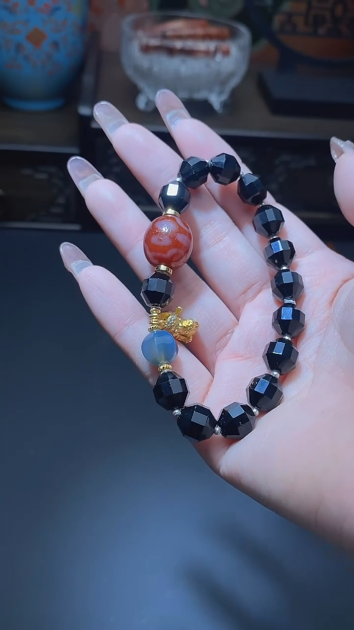 【闪购商品】玛瑙/玉髓手串未镶嵌美鸿红肉七眼手串