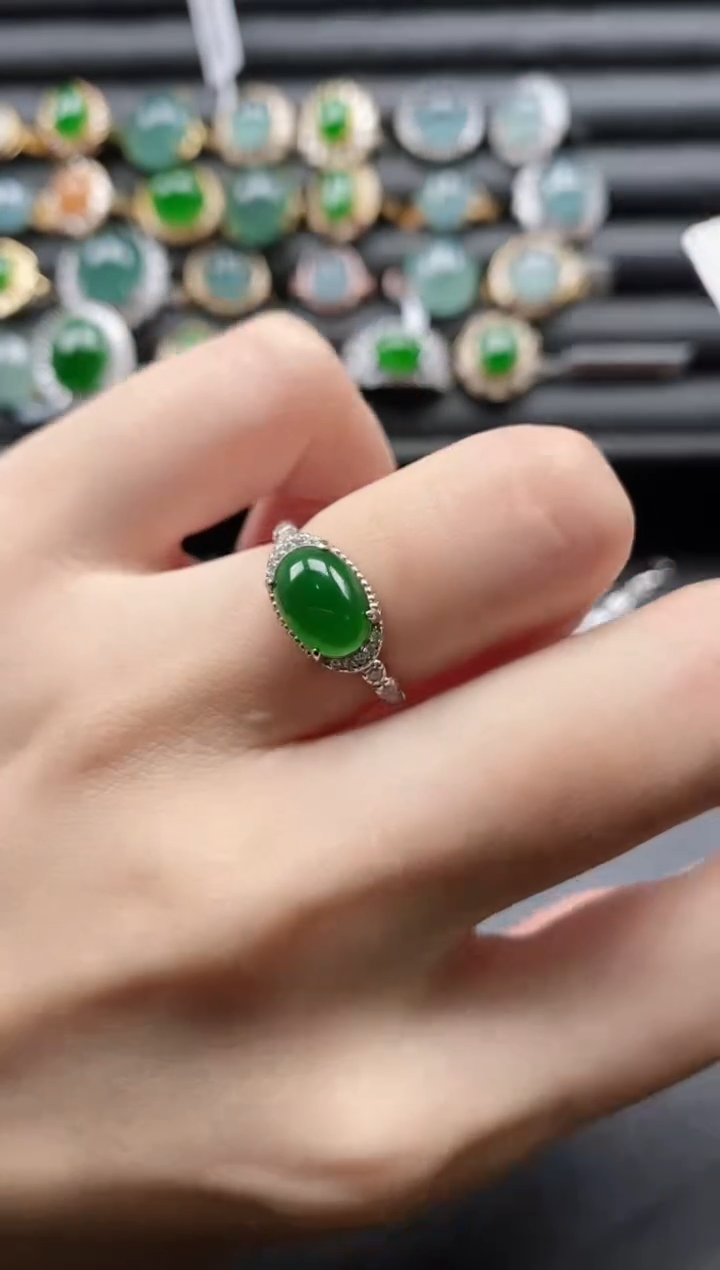 【闪购商品】翡翠戒指银S925镶嵌15511