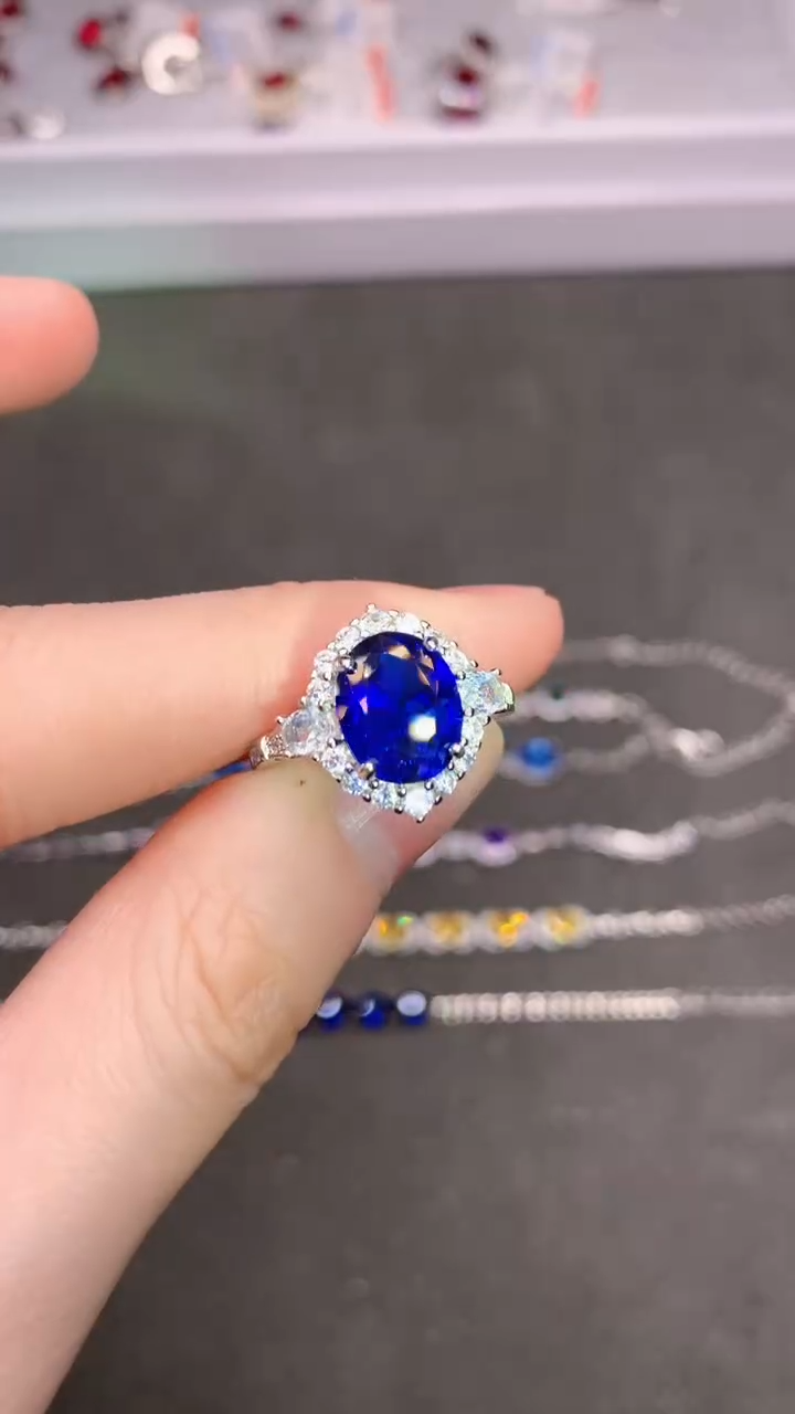 【闪购商品】蓝宝石戒指银S925镶嵌......