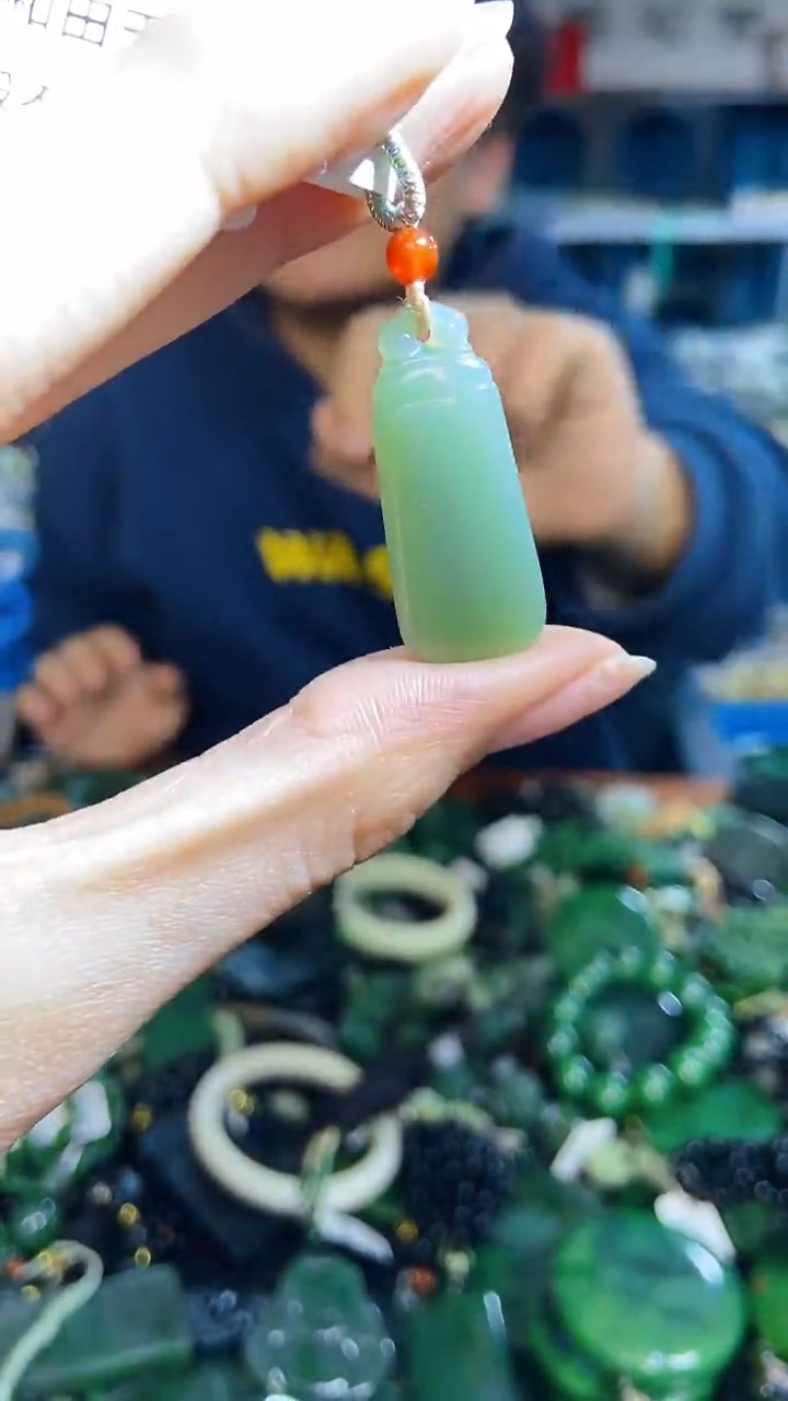 未镶嵌和田玉挂件1