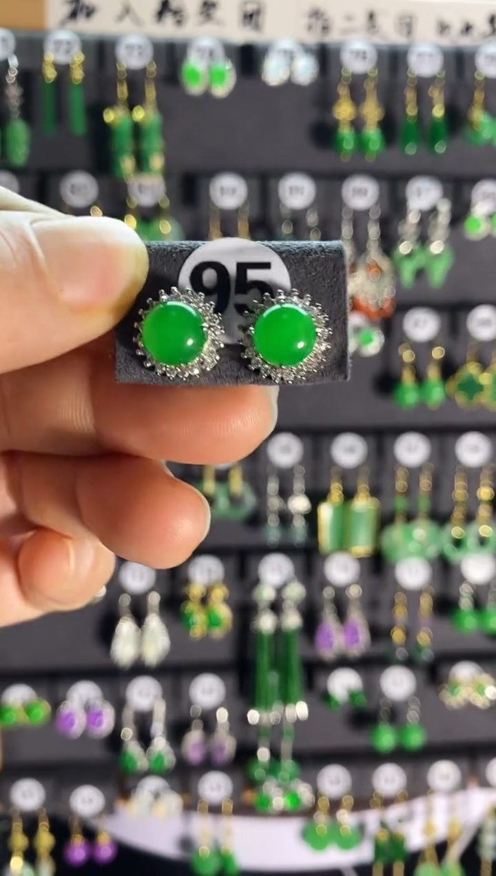 【闪购商品】翡翠耳饰银S925镶嵌95.....