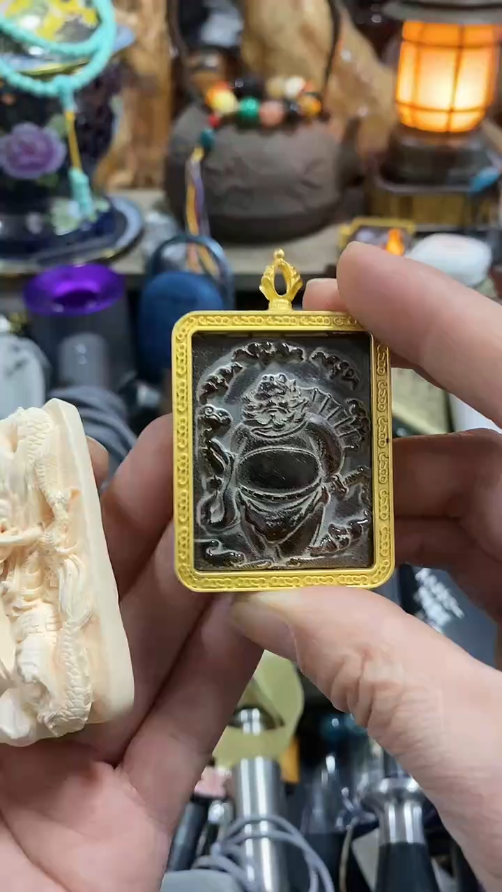 【闪购商品】瓷片闪购商品  如图所示