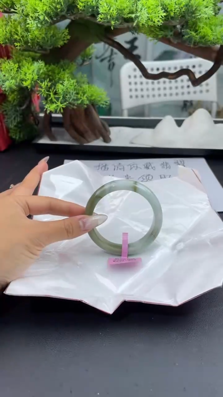 【闪购商品】翡翠手镯未镶嵌3翡翠手镯（微瑕）